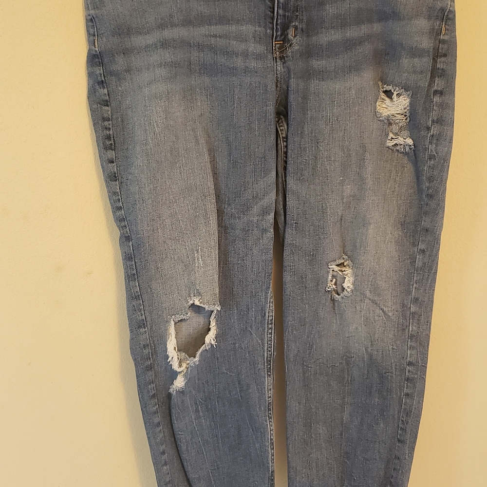Maurices Faded Blue Ripped‎ Skinny Jeans